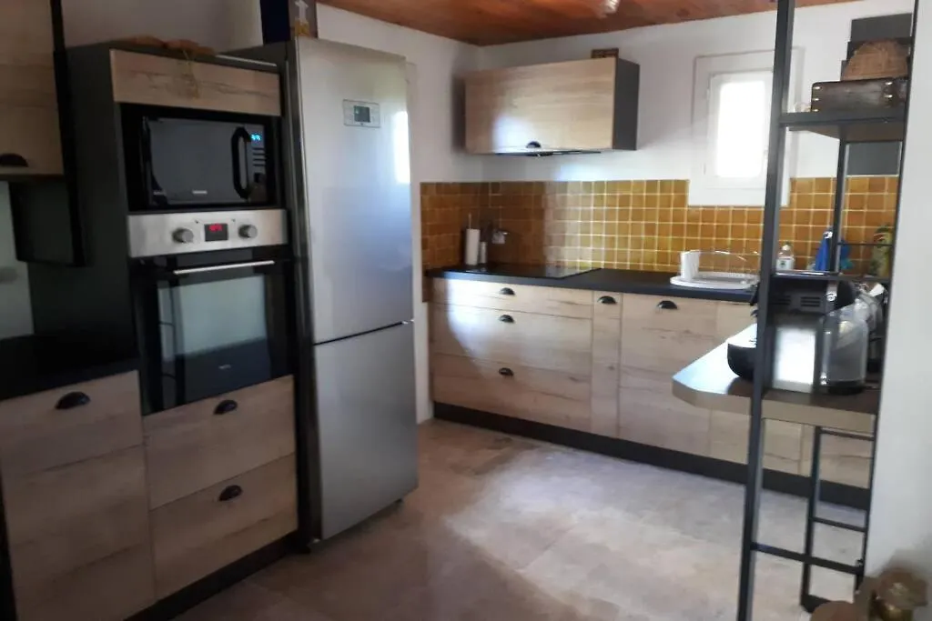 Gîte 6 personnes dans grand domaine provençal Villeneuve