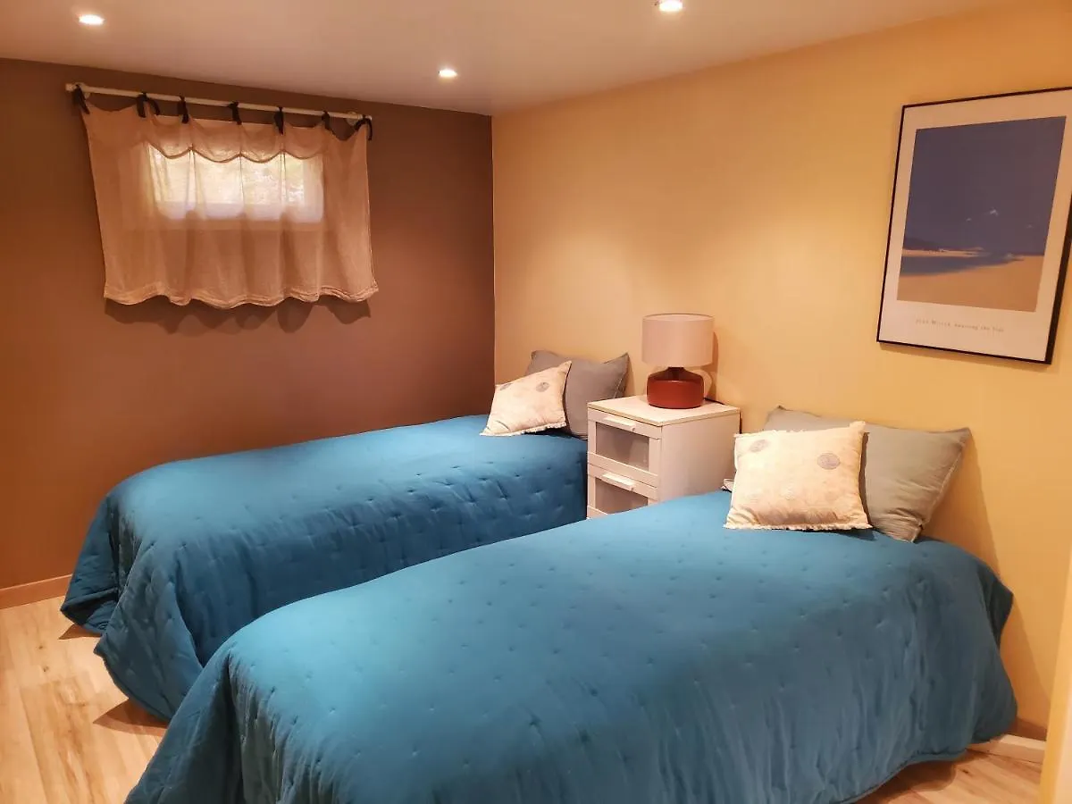 Hébergement de vacances Gîte 6 personnes dans grand domaine provençal Villeneuve  France
